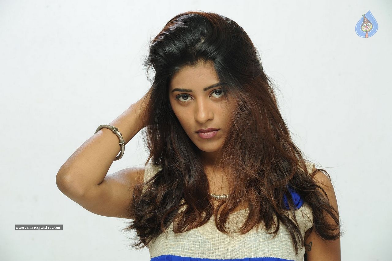 Jandhyala Rasina Premakatha Stills - 24 / 37 photos