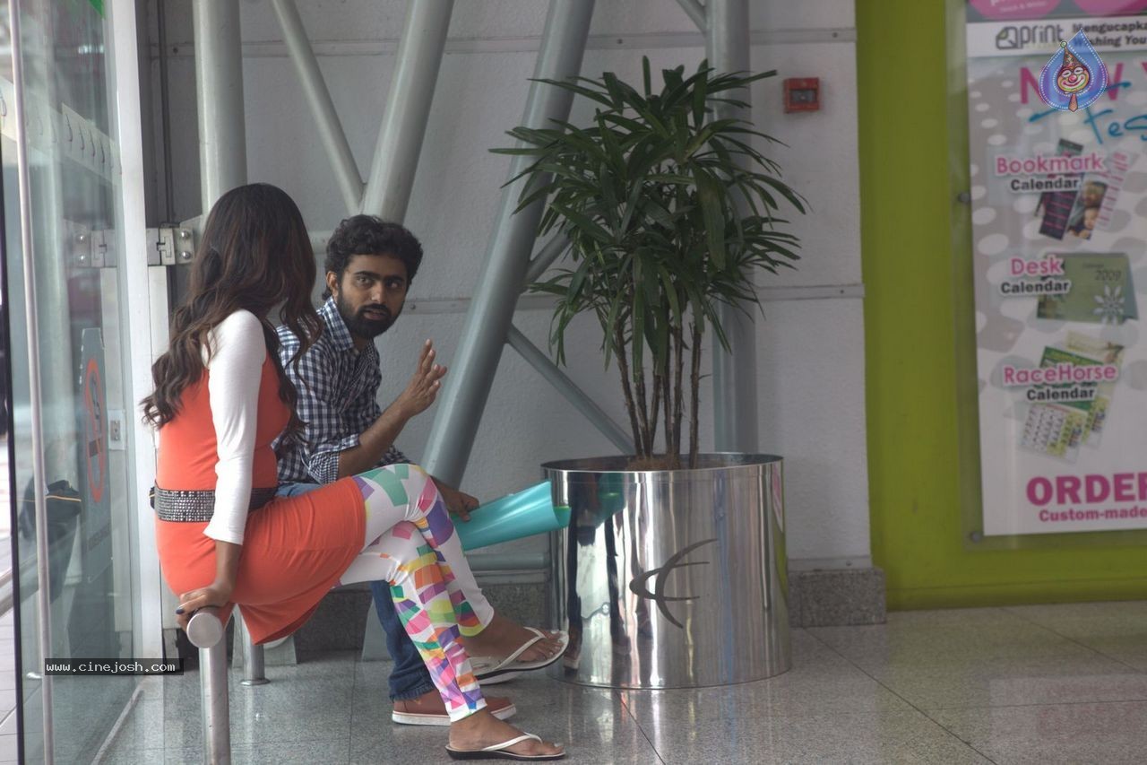 Jandhyala Rasina Premakatha Stills - 28 / 37 photos