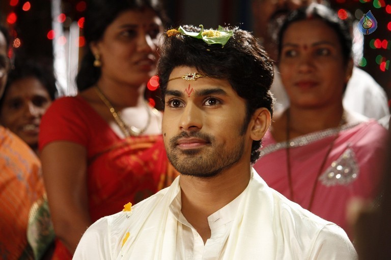 Jeelakarra Bellam Movie Photos - 23 / 26 photos