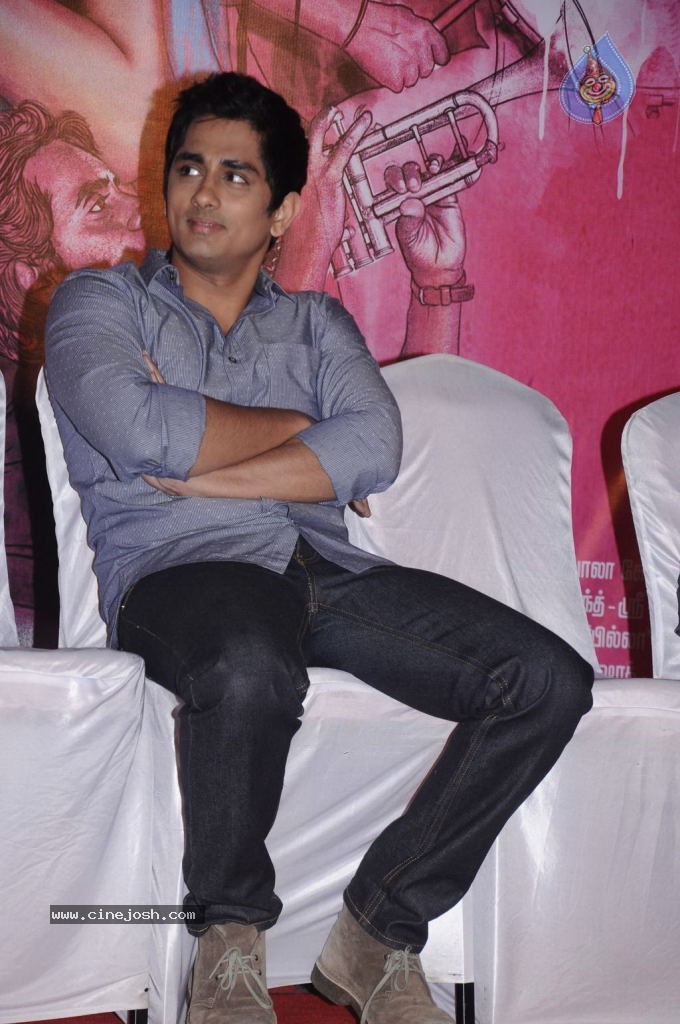 Jigarthanda Tamil Movie Stills - 3 / 79 photos