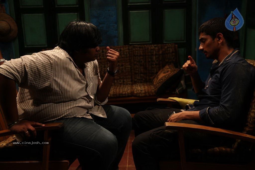 Jigarthanda Tamil Movie Stills - 21 / 79 photos