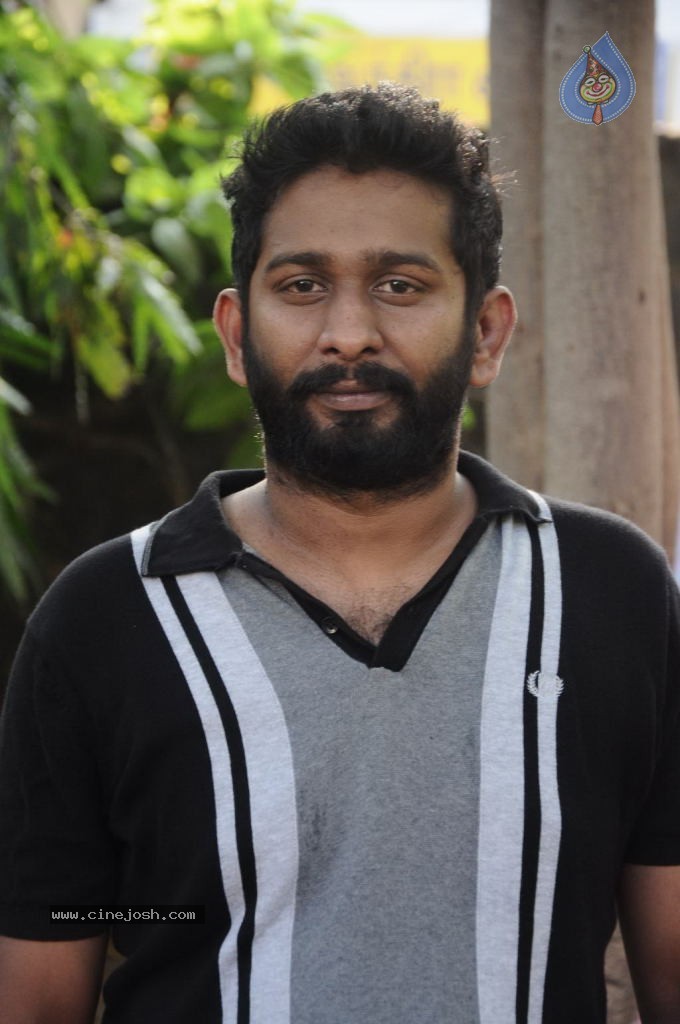 Jigarthanda Tamil Movie Stills - 26 / 79 photos