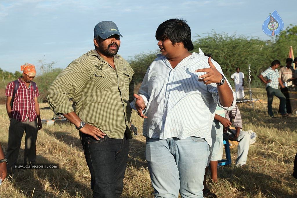 Jigarthanda Tamil Movie Stills - 75 / 79 photos