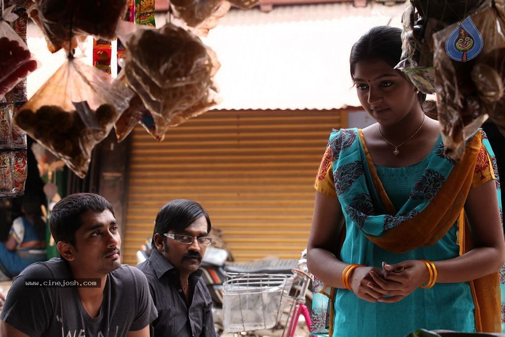 Jigarthanda Tamil Movie Stills - 76 / 79 photos