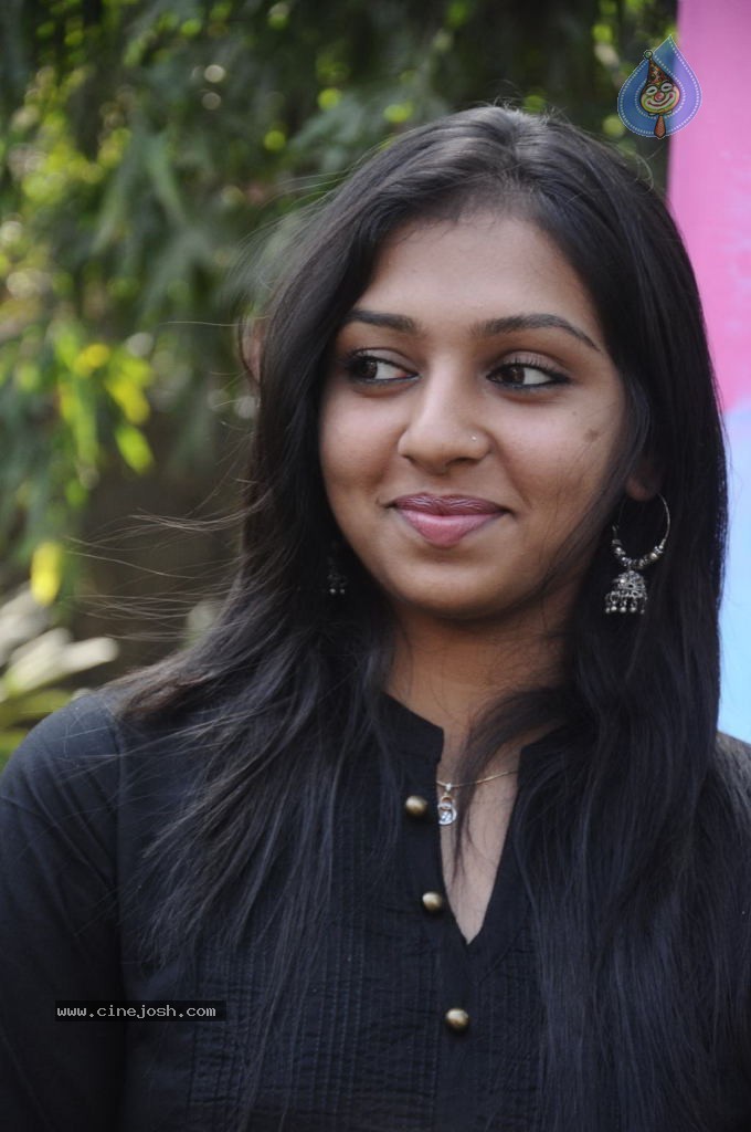 Jigarthanda Tamil Movie Stills - 77 / 79 photos