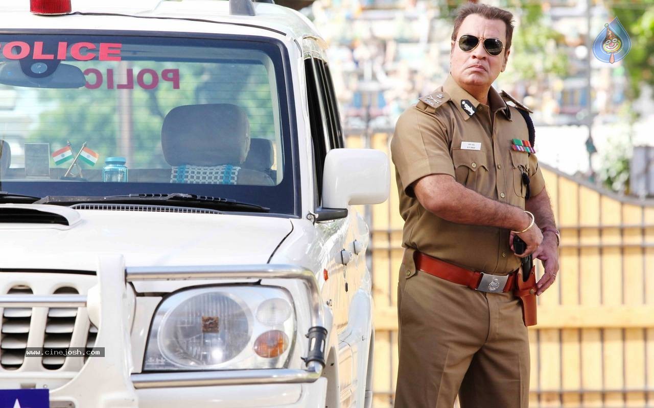 Jilla Movie Stills n Walls - 25 / 39 photos