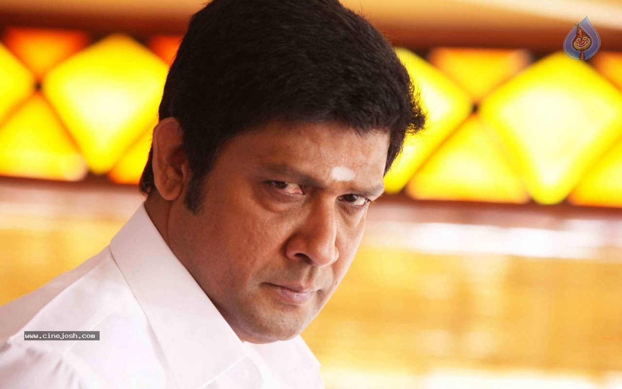 Jilla Movie Stills n Walls - 38 / 39 photos