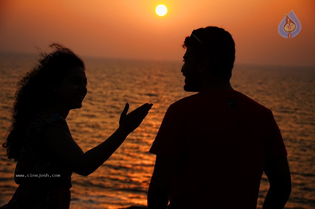 JK Enum Nanbanin Vaazhkai Tamil Movie Stills - 28 / 90 photos