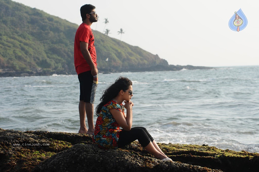 JK Enum Nanbanin Vaazhkai Tamil Movie Stills - 58 / 90 photos