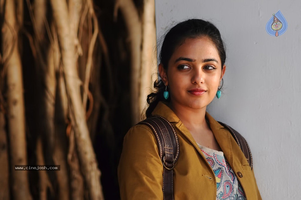 JK Enum Nanbanin Vaazhkai Tamil Movie Stills - 82 / 90 photos