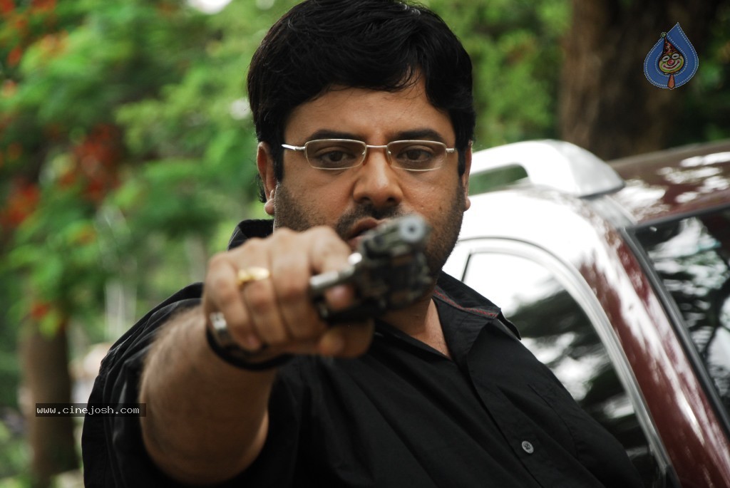 Jumbo Crime Story Movie Stills - 12 / 32 photos