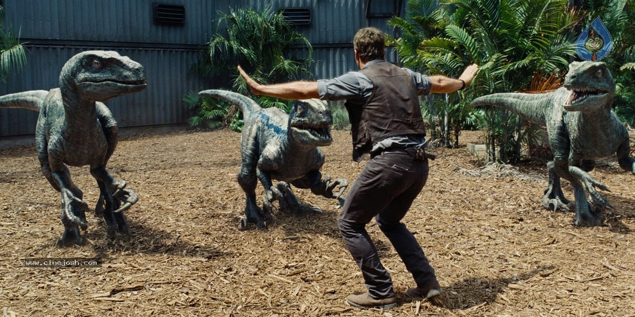 Jurassic World Movie Stills - 5 / 10 photos