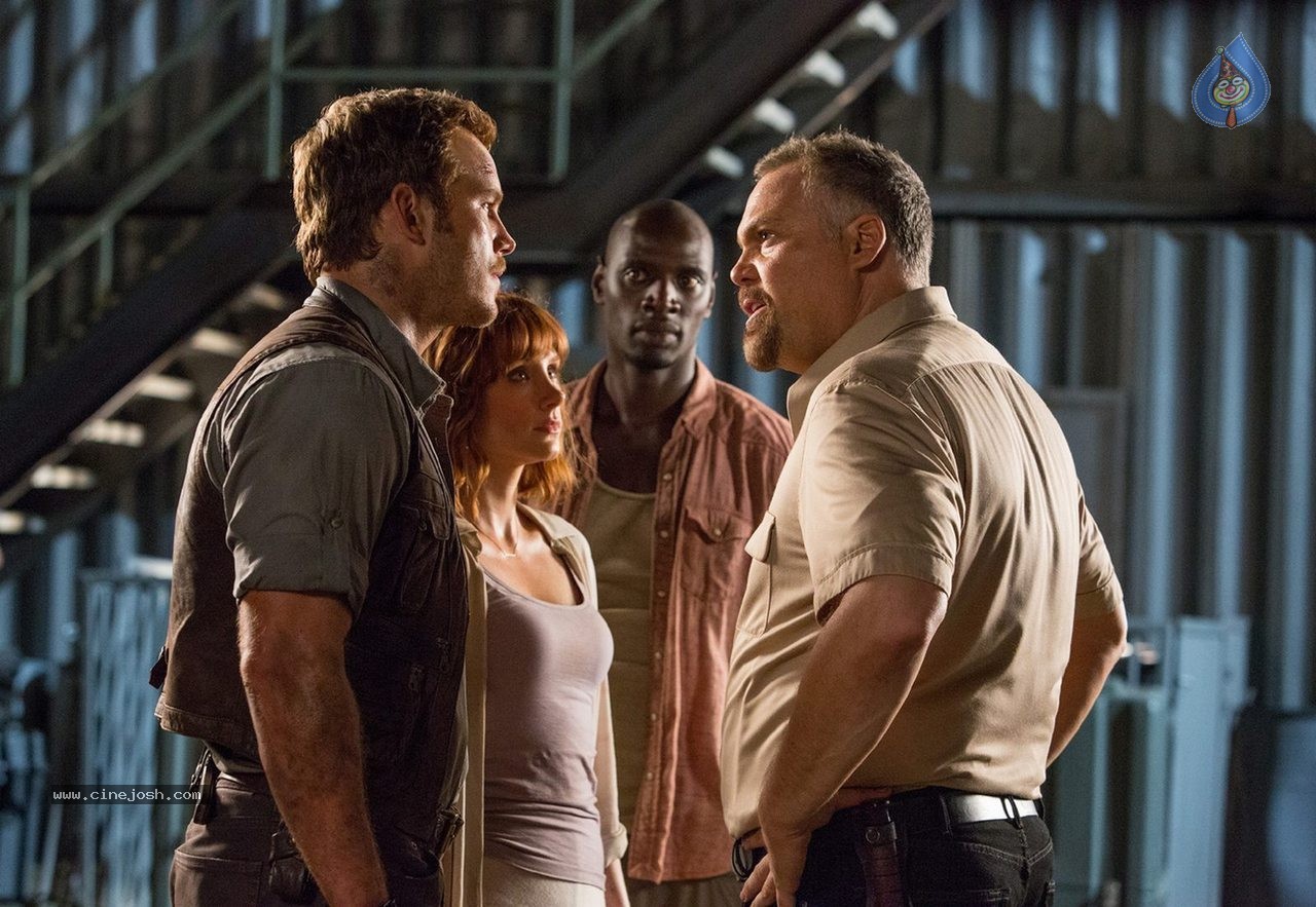 Jurassic World Movie Stills - 10 / 10 photos