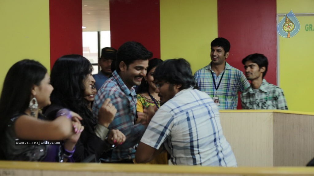 Just Business Movie Stills - 39 / 51 photos