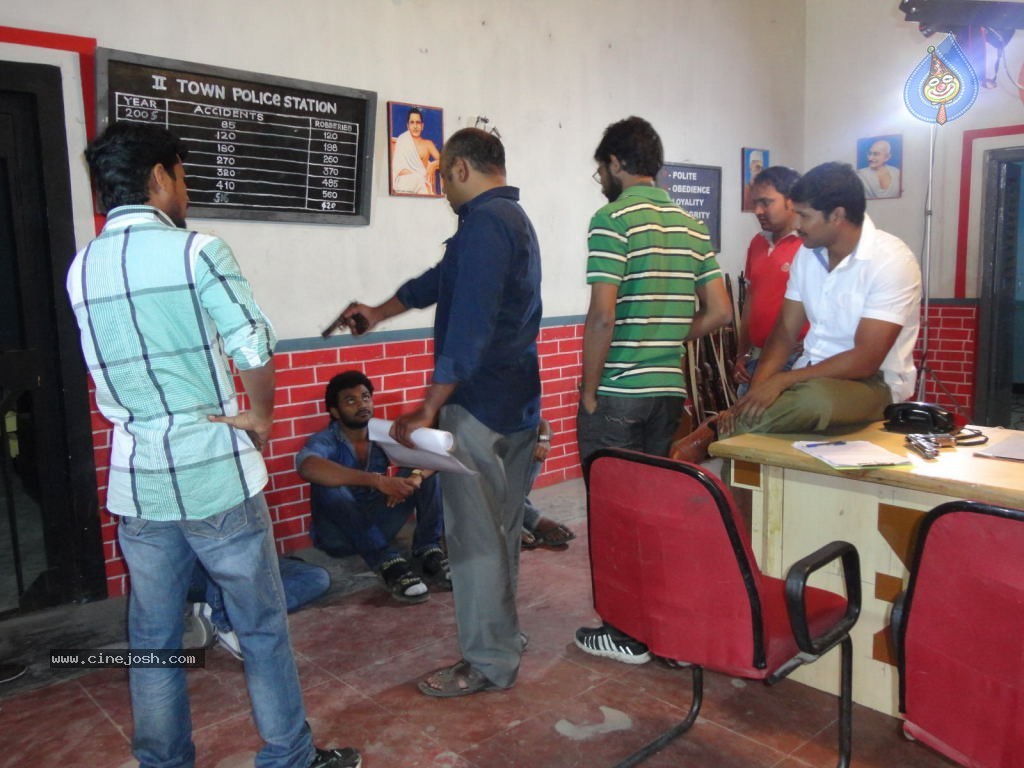 Just Business Movie Stills - 43 / 51 photos