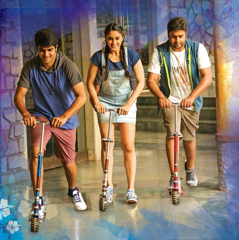 Jyo Achyuthananda Movie Photos - 2 / 6 photos