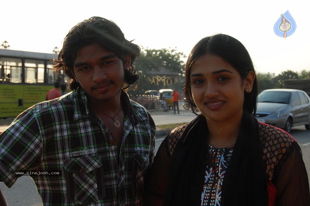 Kaadhal Paadhai Tamil Movie Stills - 26 / 75 photos