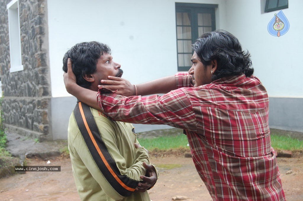 Kaadhal Paadhai Tamil Movie Stills - 50 / 75 photos