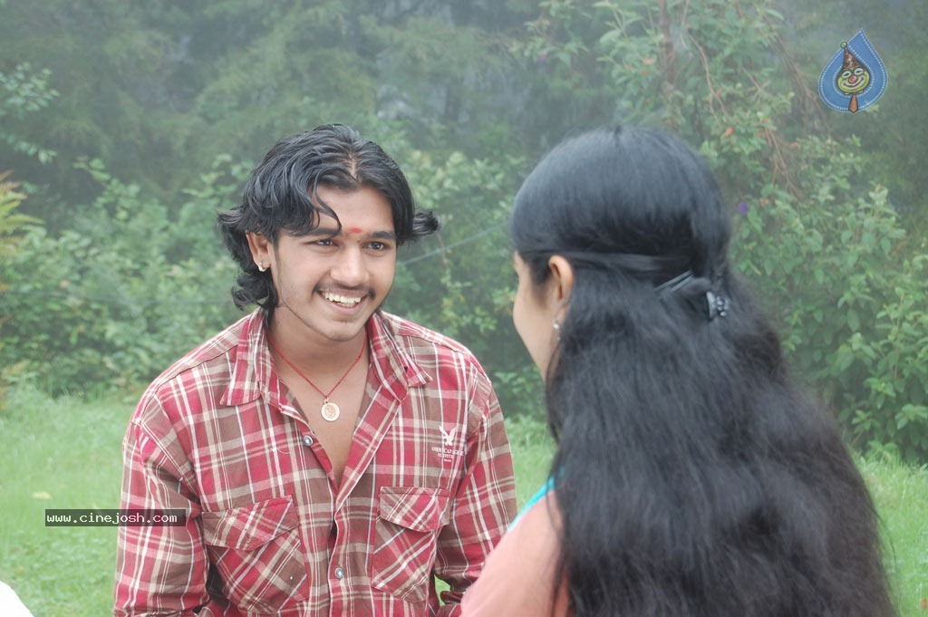 Kaadhal Paadhai Tamil Movie Stills - 70 / 75 photos