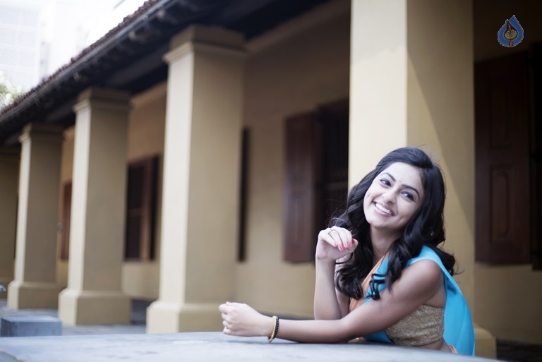 Kaadhali Movie New Photos - 7 / 21 photos