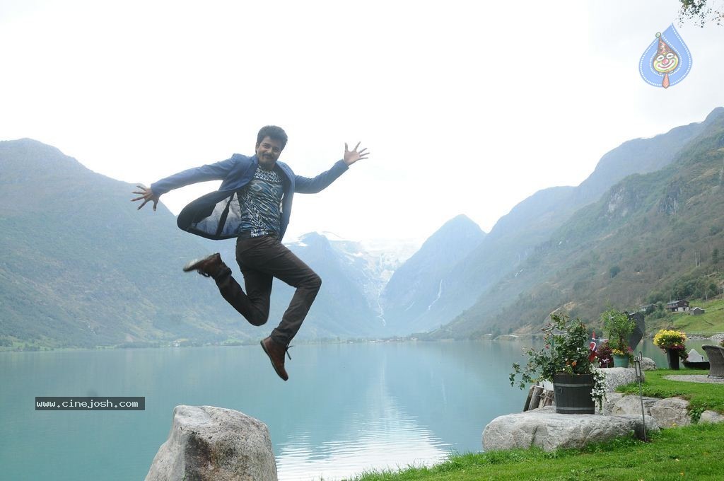 Kaaki Sattai Tamil Movie New Photos - 5 / 90 photos