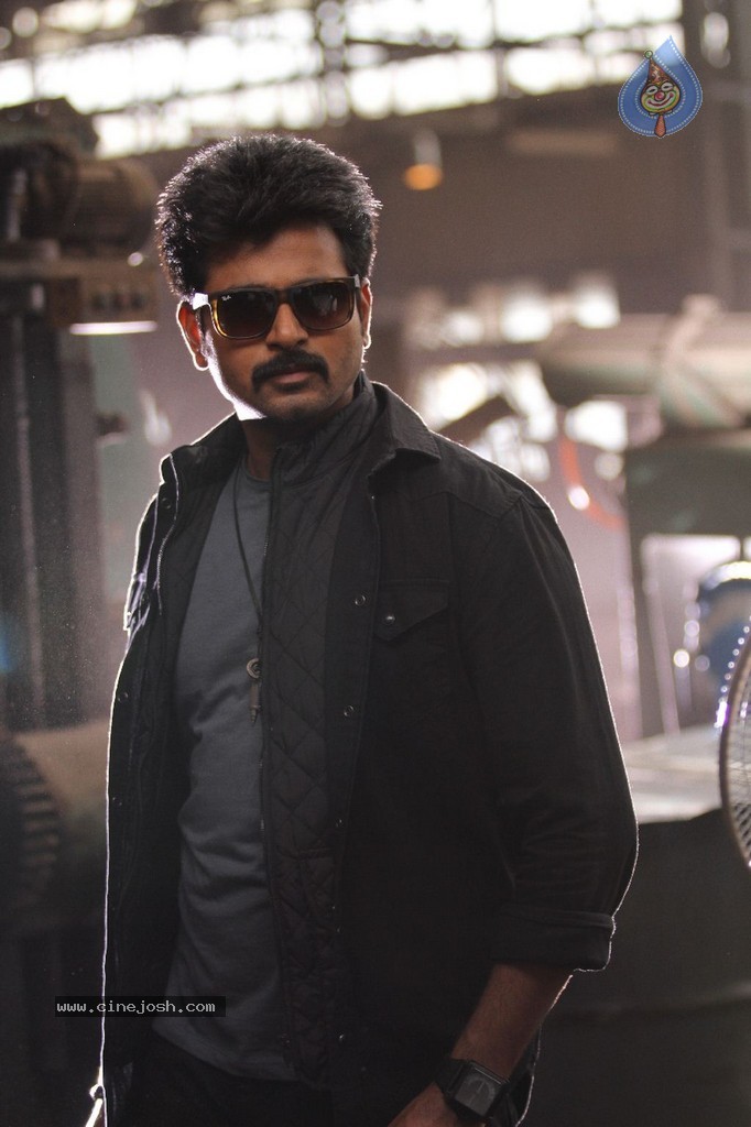 Kaaki Sattai Tamil Movie New Photos - 17 / 90 photos