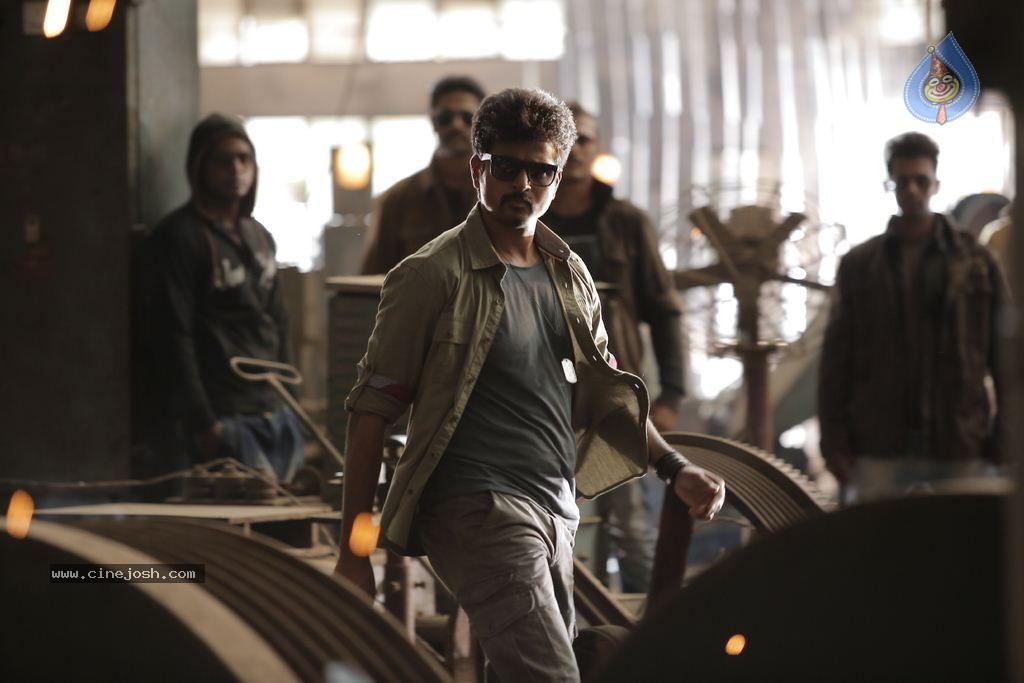 Kaaki Sattai Tamil Movie New Photos - 23 / 90 photos