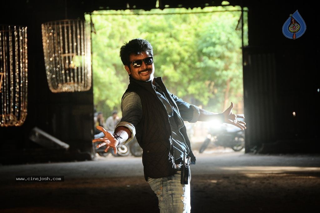 Kaaki Sattai Tamil Movie New Photos - 25 / 90 photos