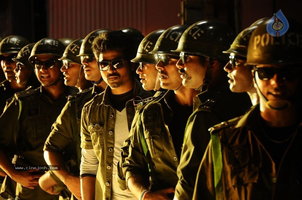 Kaaki Sattai Tamil Movie New Photos - 43 / 90 photos