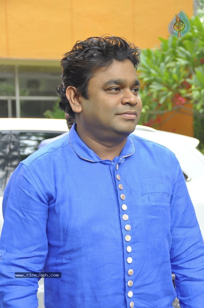 Kaaviya Thalaivan Tamil Movie Stills n PM - 47 / 128 photos