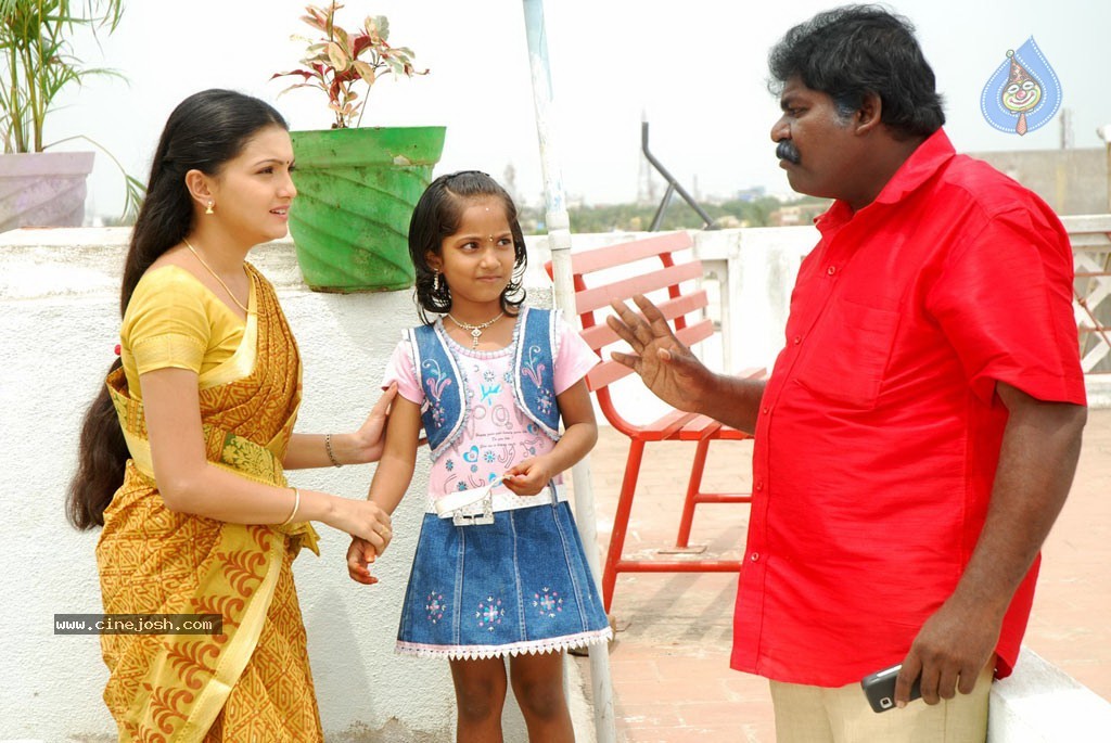 Kadhalai Thavira Veru Ondrum Illai Tamil Movie Stills - 47 / 47 photos