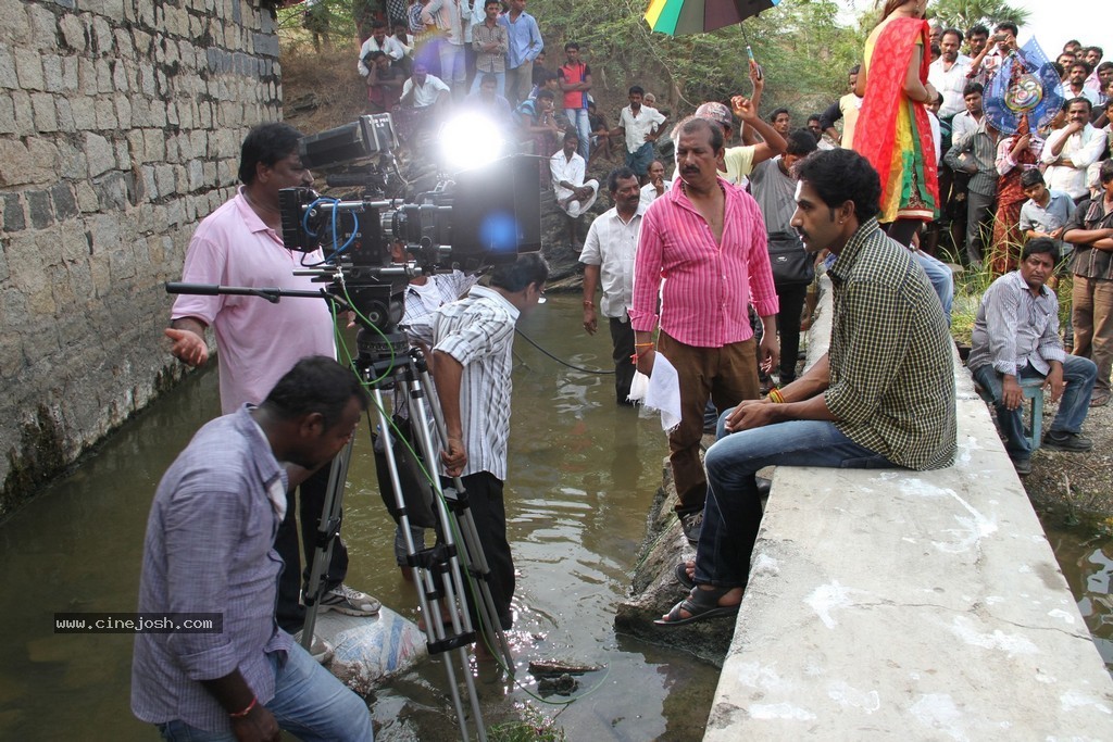 Kakatiyudu Movie Stills n Posters - 65 / 122 photos