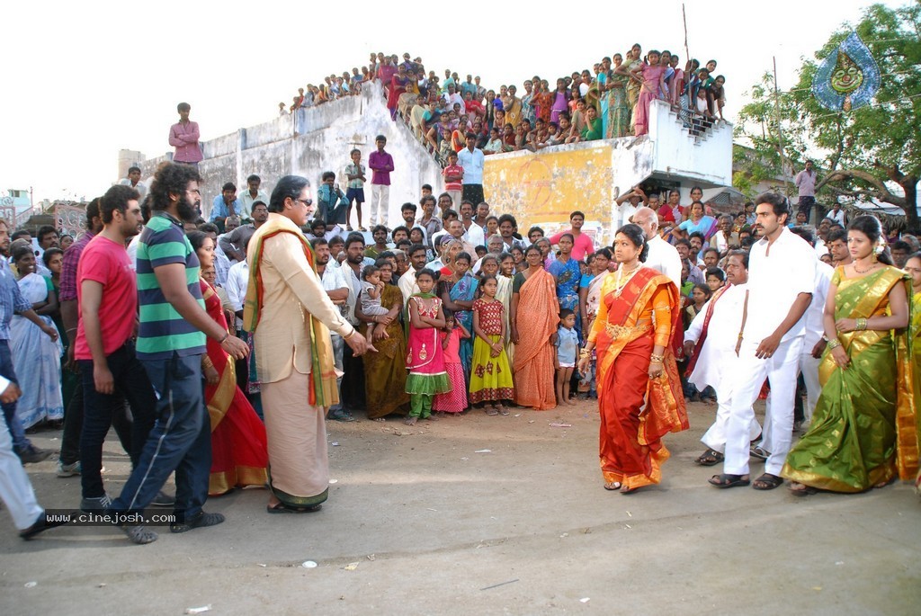 Kakatiyudu Movie Stills n Posters - 75 / 122 photos