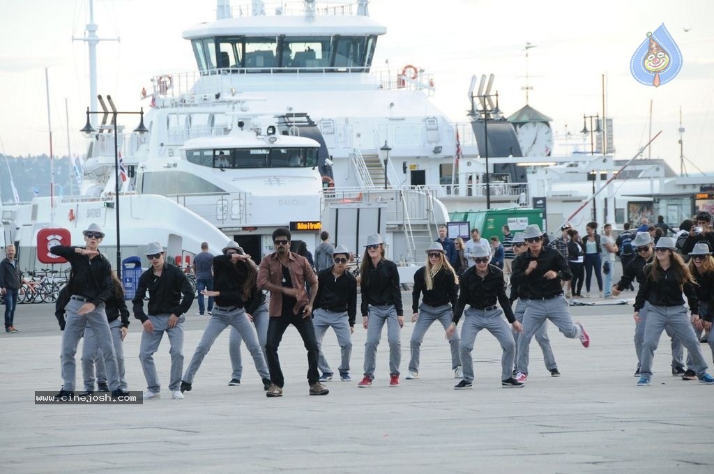 Kakki Sattai Tamil Movie Photos - 19 / 26 photos