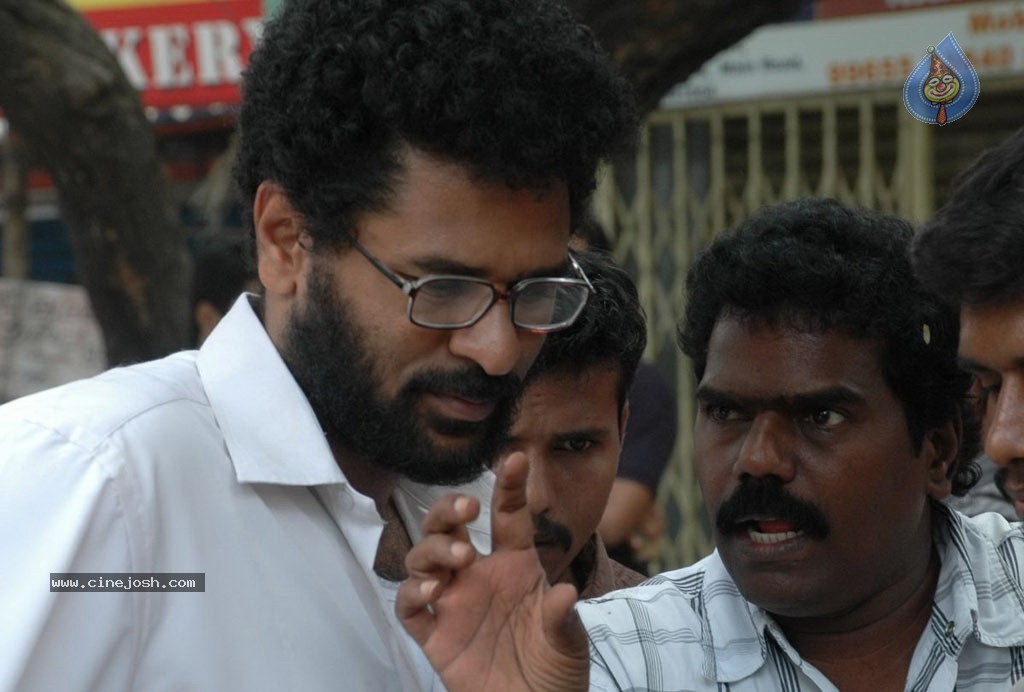 Kalavadiya Pozhuthugal Tamil Movie Stills - 30 / 30 photos