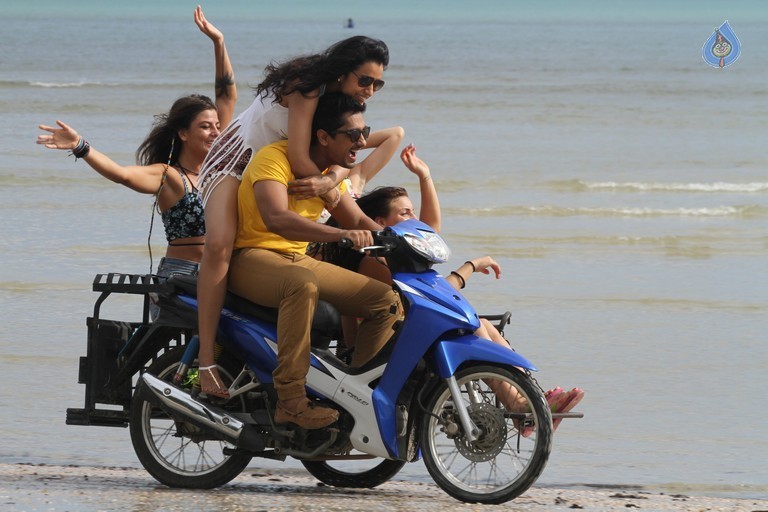 Kalavathi Movie New Photos - 10 / 14 photos