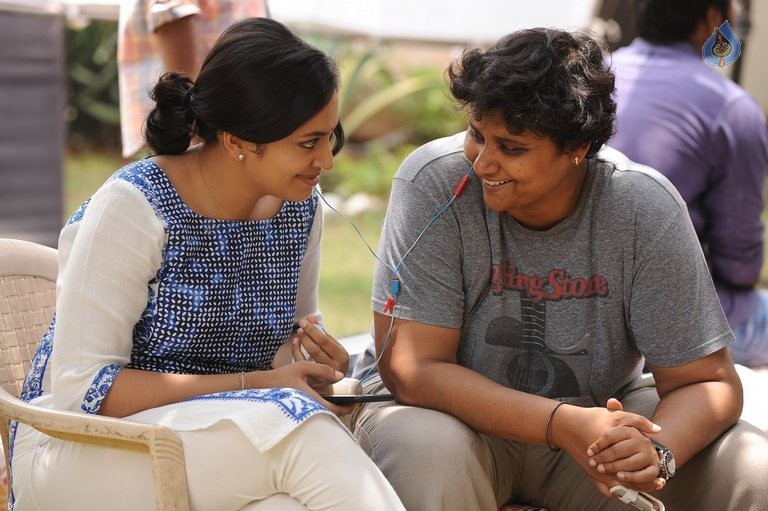 Kalyana Vaibhogame Movie Photos - 13 / 34 photos