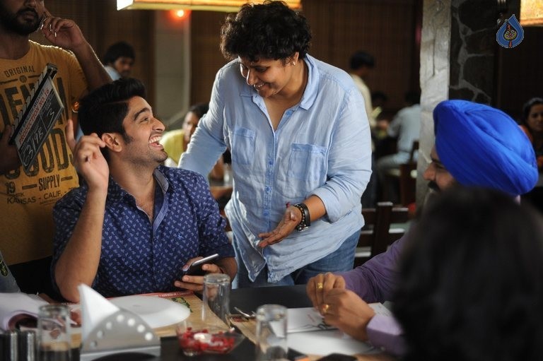 Kalyana Vaibhogame Movie Photos - 24 / 34 photos