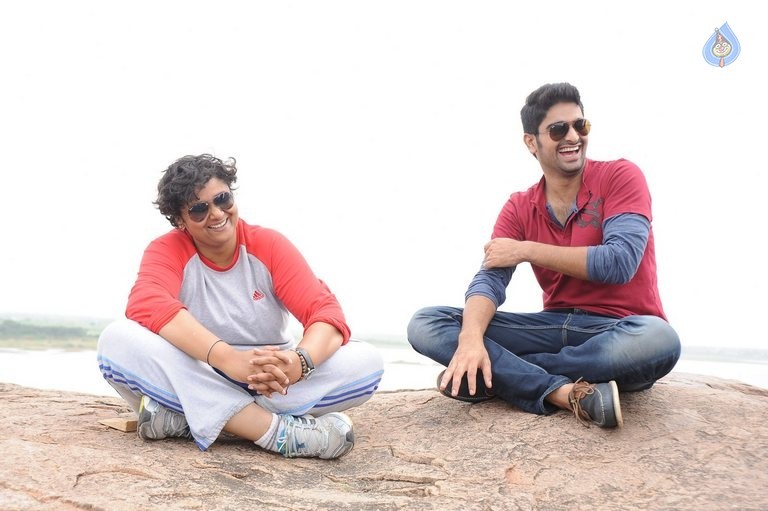 Kalyana Vaibhogame Movie Photos - 25 / 34 photos