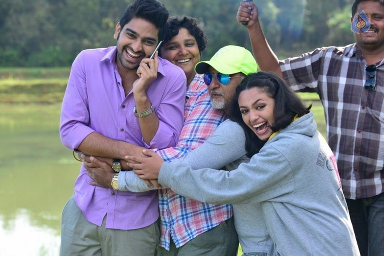 Kalyana Vaibhogame Movie Photos - 32 / 34 photos