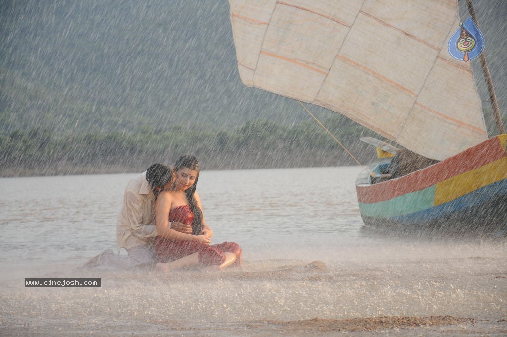 Kamalatho Naa Prayanam Hot Photos - 24 / 27 photos