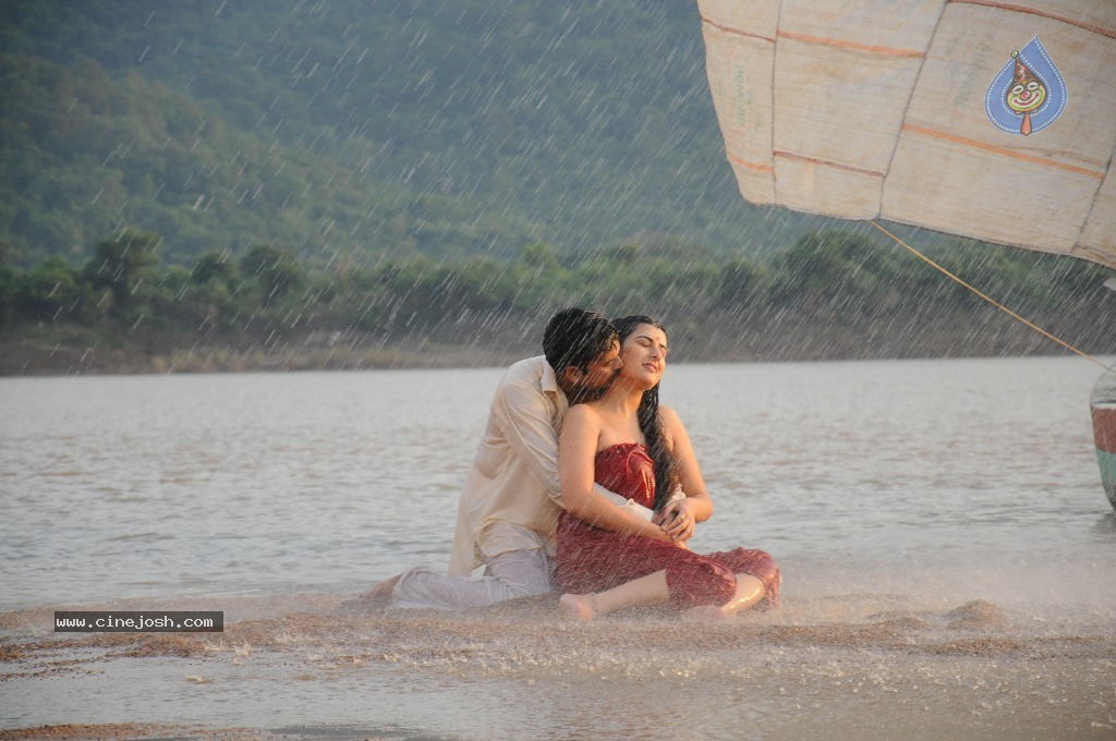 Kamalatho Naa Prayanam Hot Photos - 27 / 27 photos