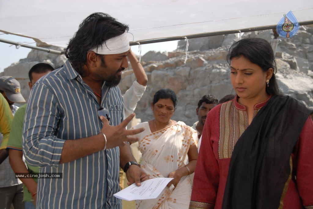 Kameena Movie PM n Hot Stills - 22 / 142 photos