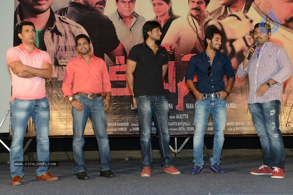 Kameena Movie PM n Hot Stills - 30 / 142 photos