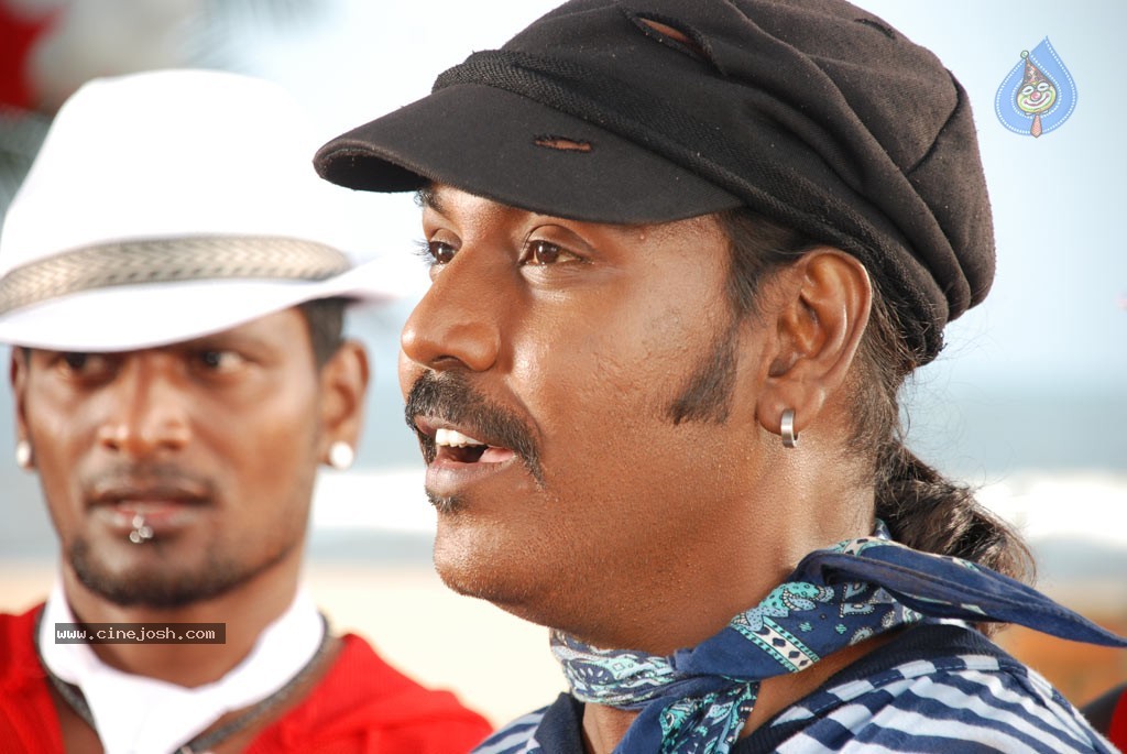 Kanchana Movie New Stills - 51 / 76 photos