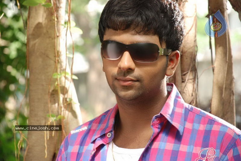 Kanden Tamil Movie Stills - 43 / 62 photos