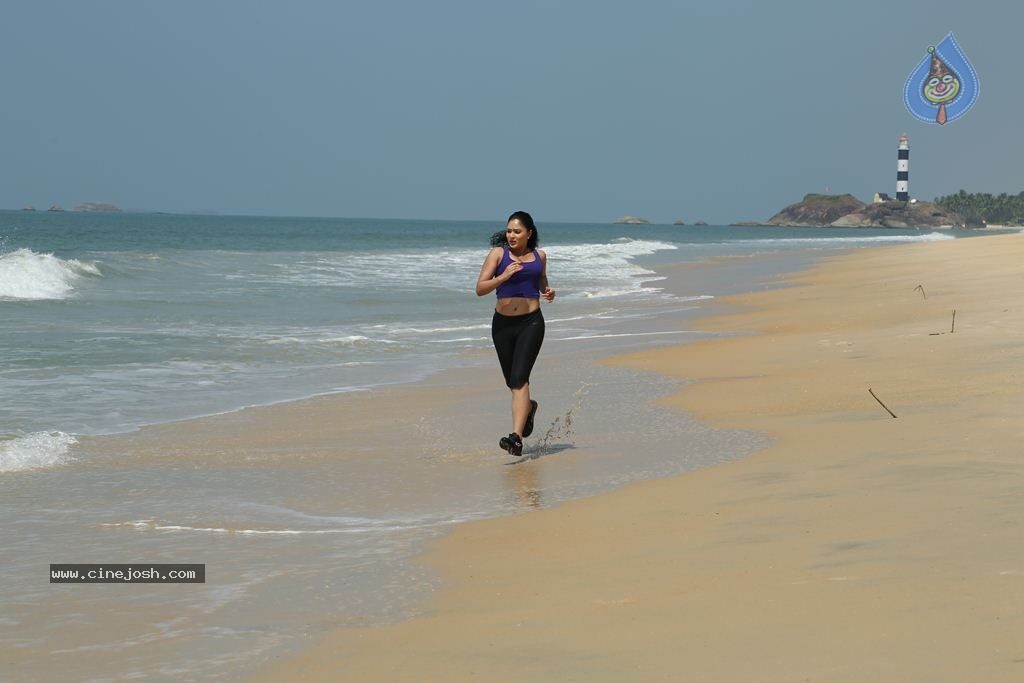 Karai Oram Tamil Movie Stills - 13 / 14 photos