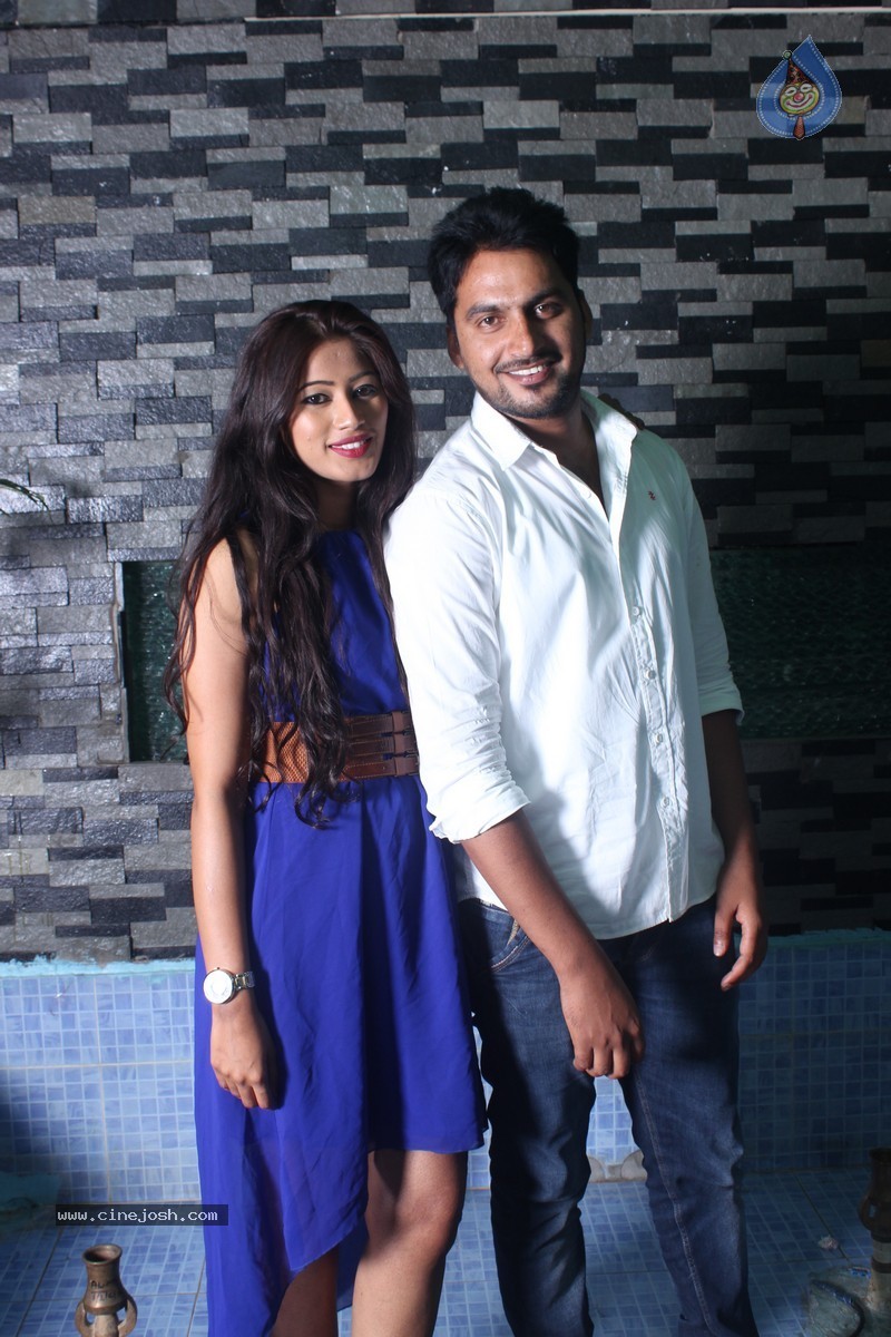 Karigeloga Eh Kshanam Movie Stills - 3 / 24 photos