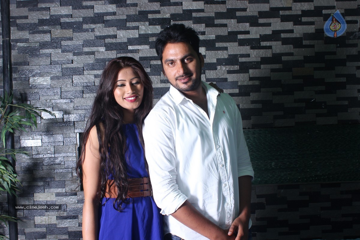 Karigeloga Eh Kshanam Movie Stills - 19 / 24 photos