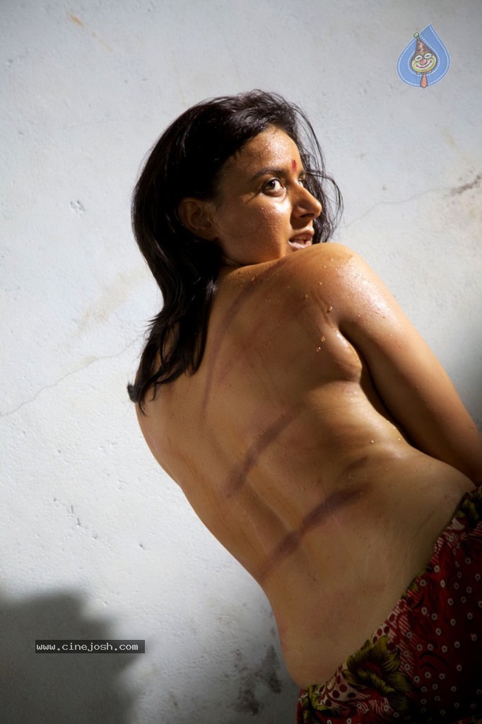 Karimedu Tamil Movie Hot Stills - 45 / 57 photos